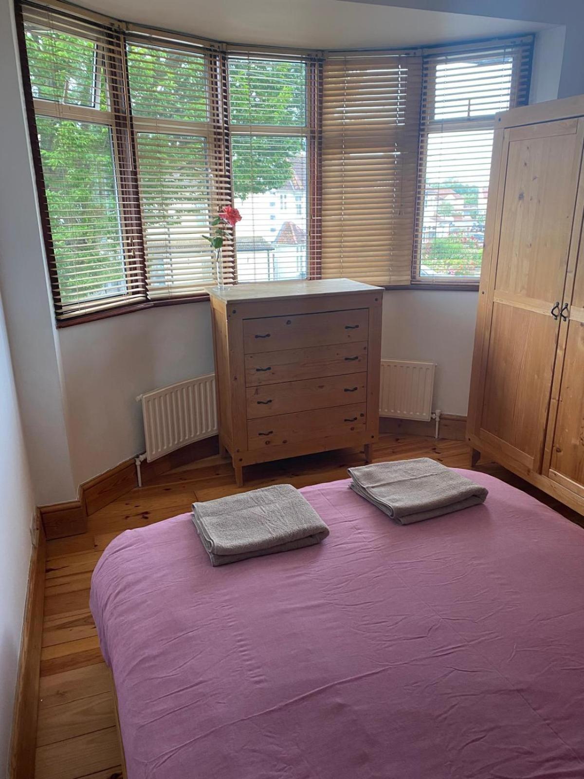 Lovely Rooms In West London Northolt  Экстерьер фото